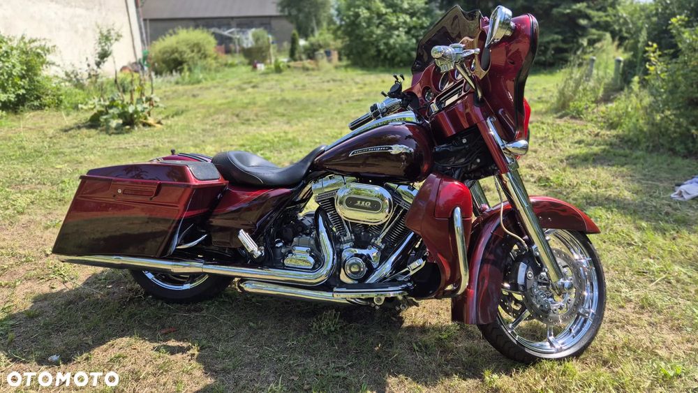 Harley-Davidson CVO Street Glide - 8
