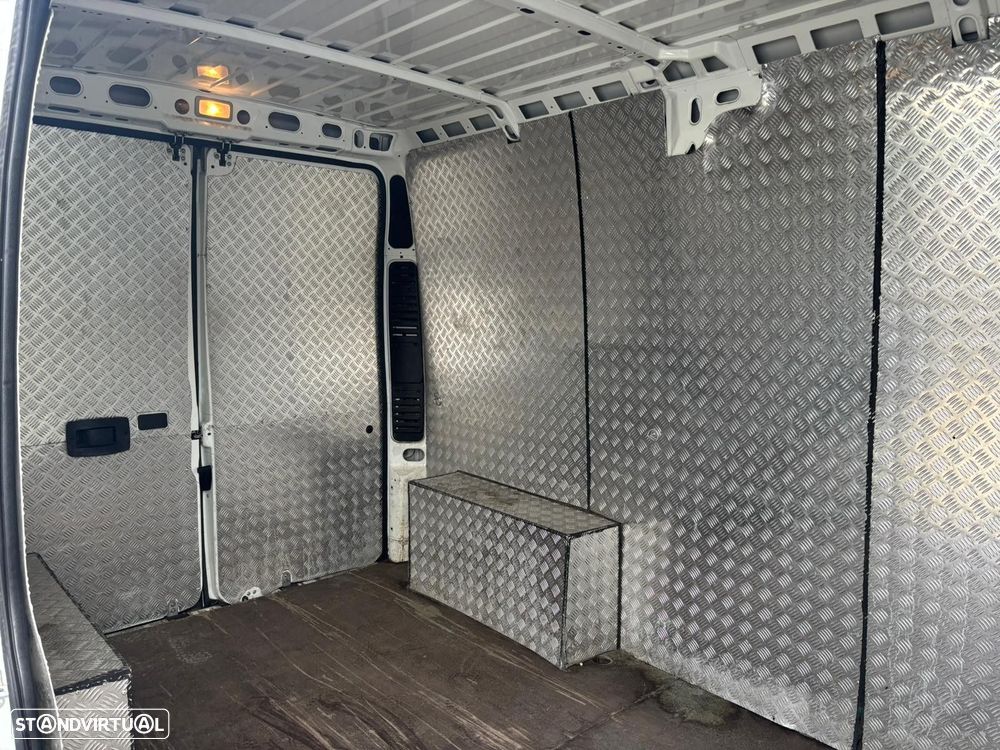 Peugeot Boxer 2.2 BlueHDi 335 L2H2 Premium - AC - IVA DEDUTÍVEL - 7