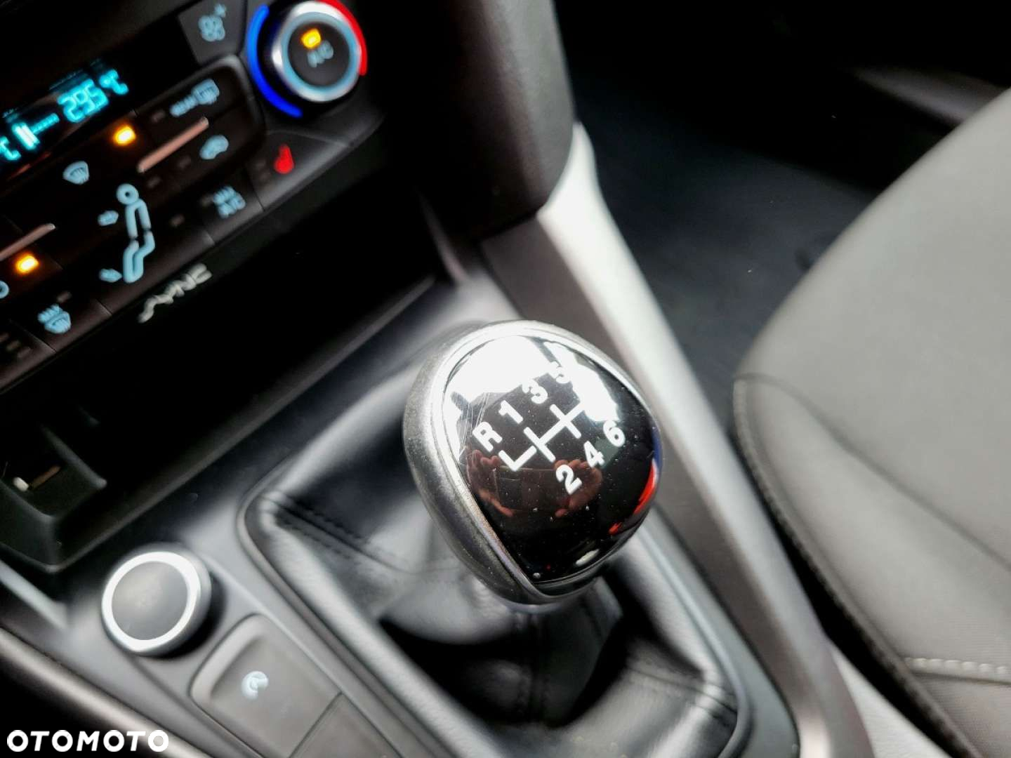 Ford Focus - 28