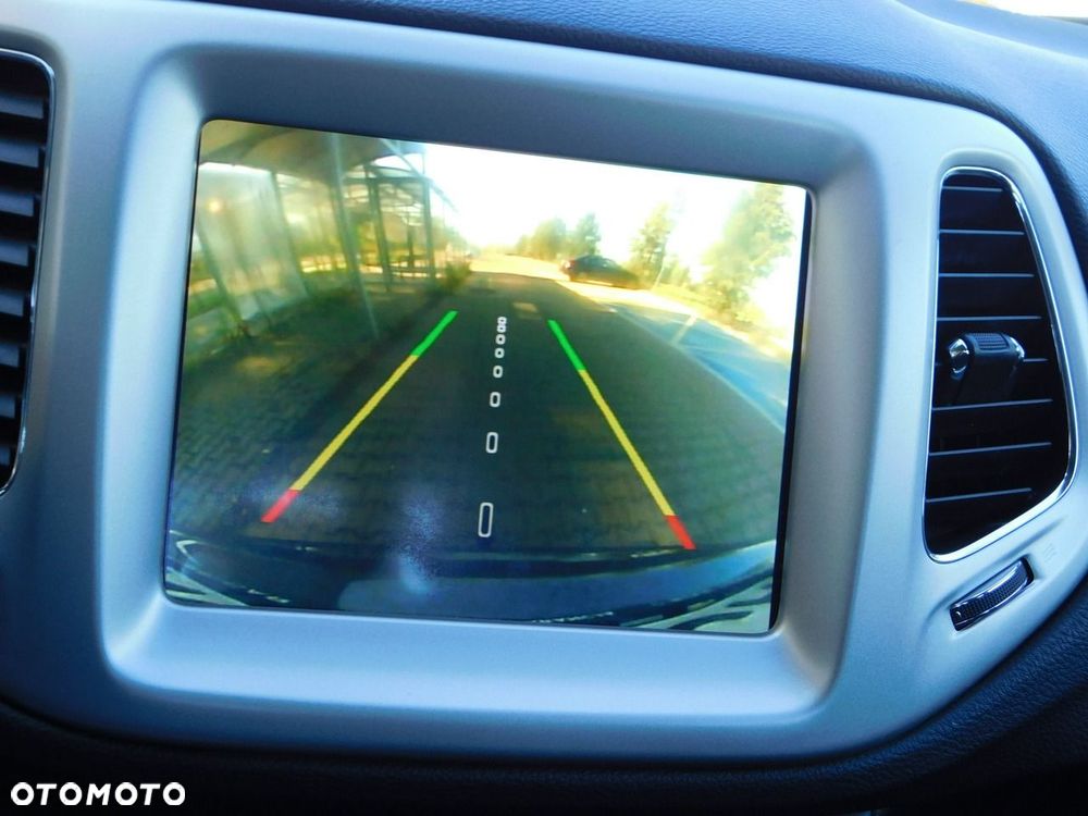Jeep Compass - 10