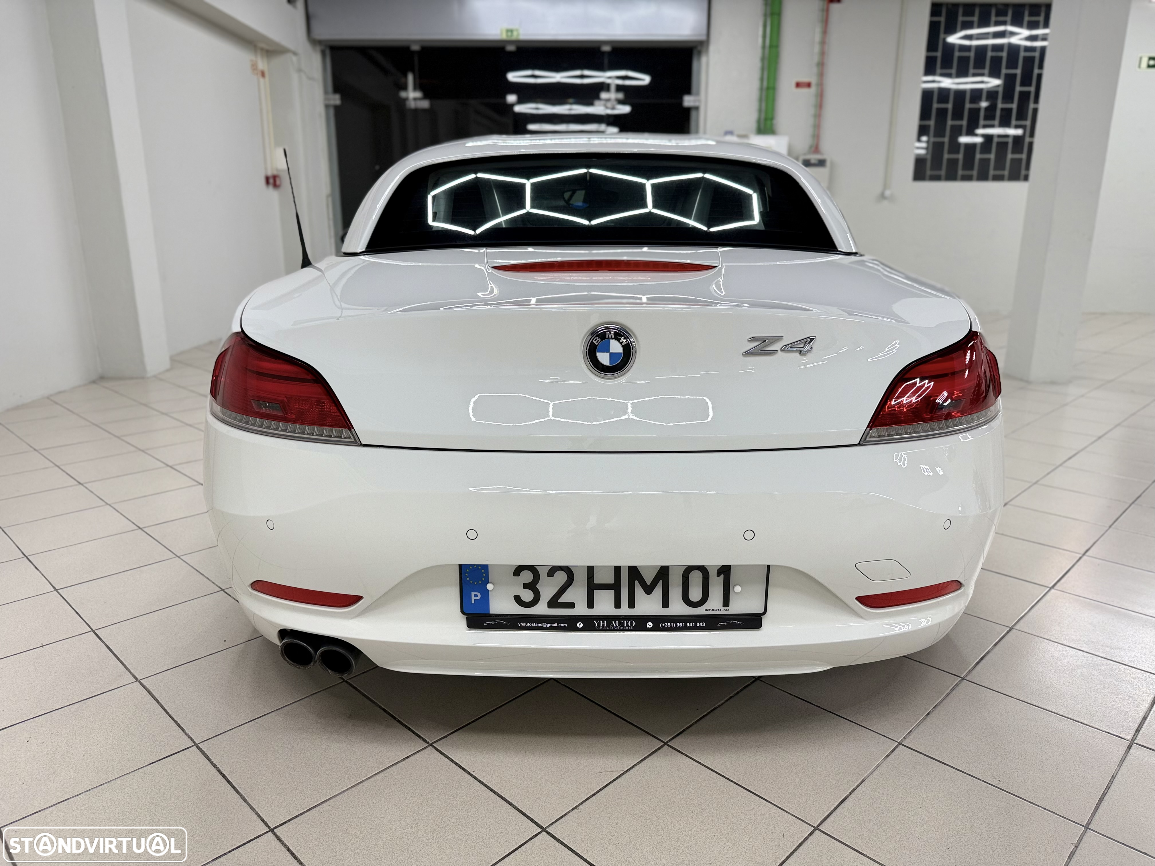 BMW Z4 23 i - 11