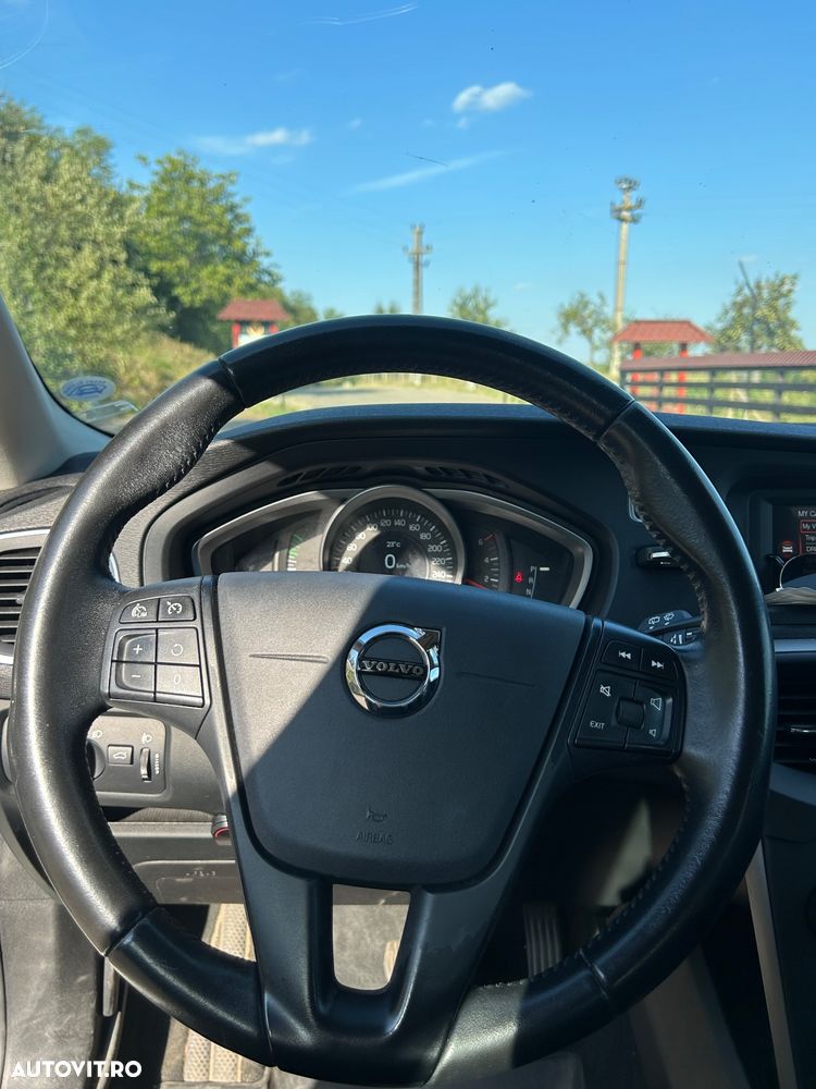Volvo V40 - 11