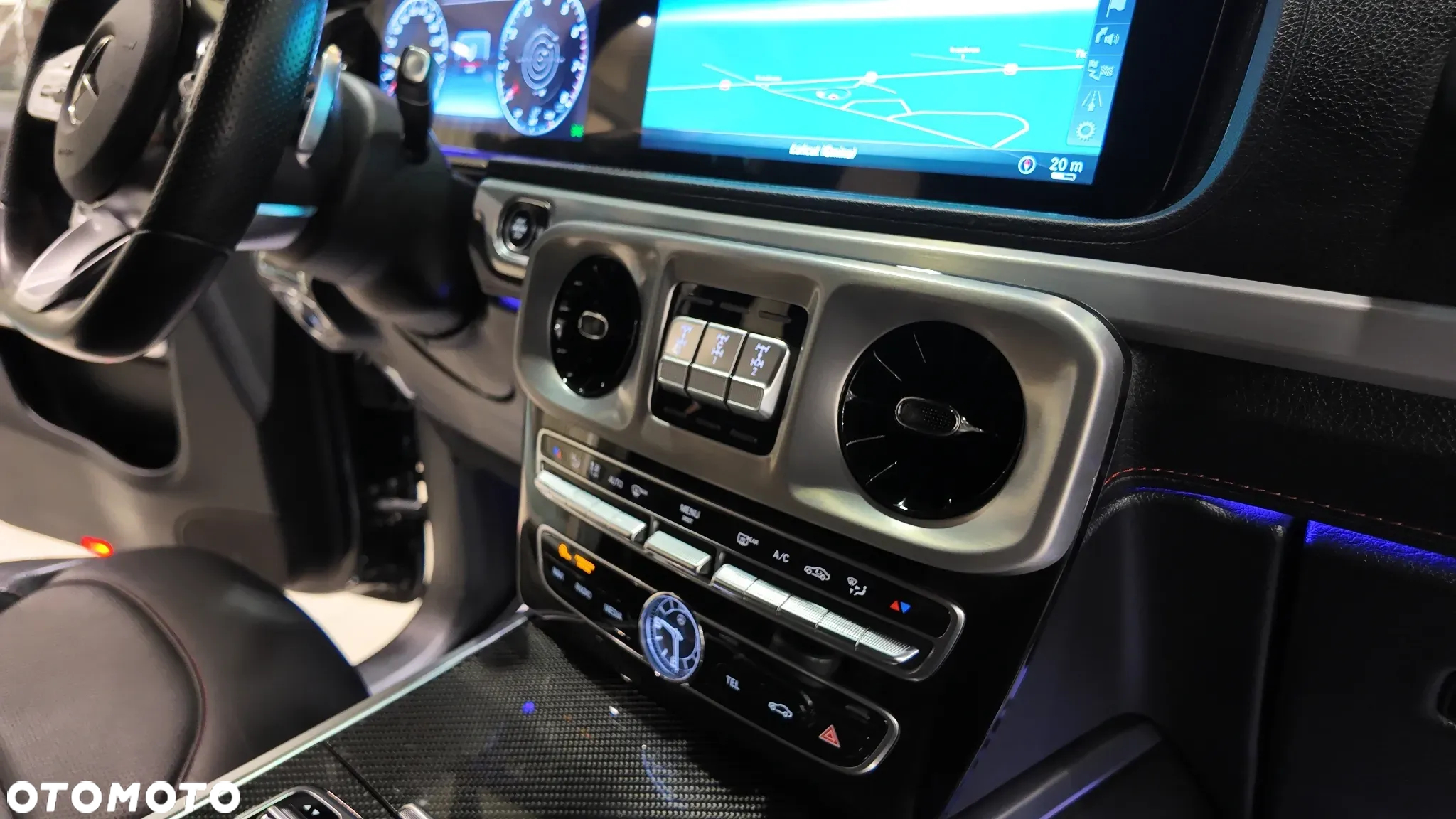 Mercedes-Benz Klasa G 500 9G-TRONIC Exclusive - 36