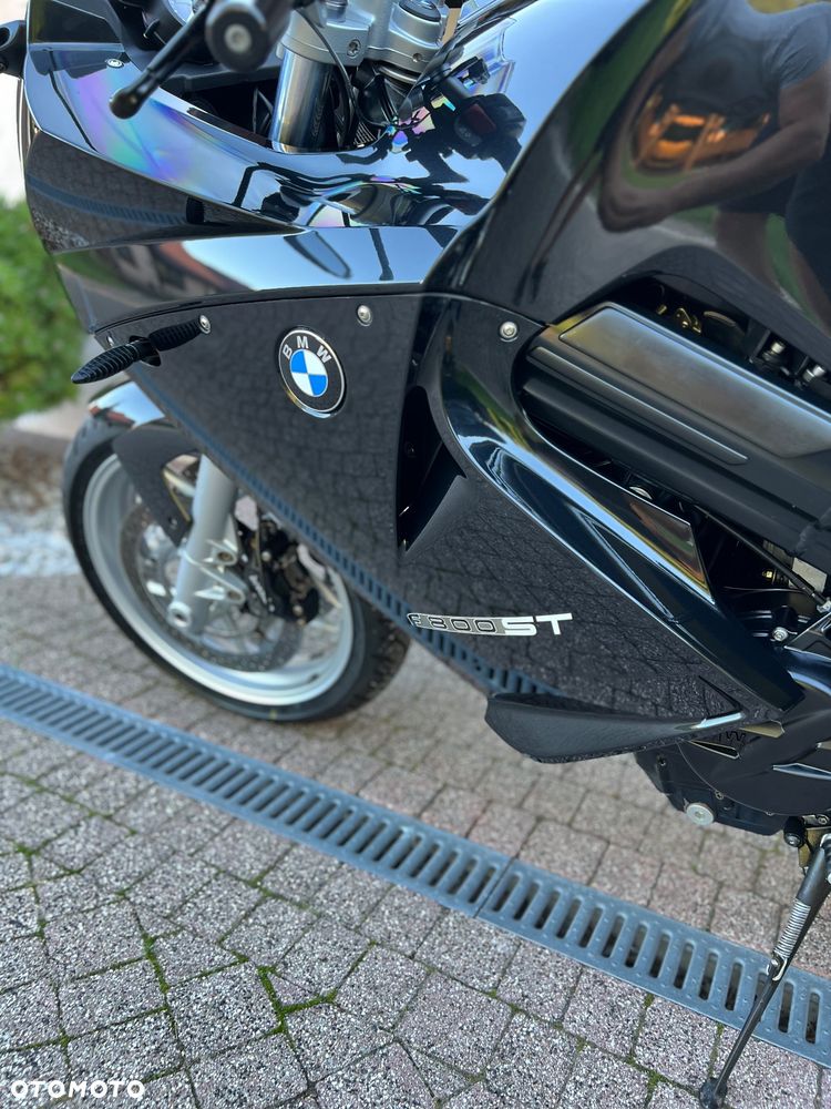 BMW F - 26