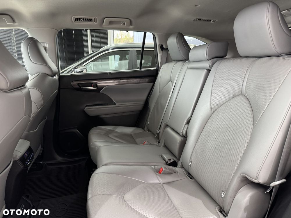 Toyota Highlander - 13