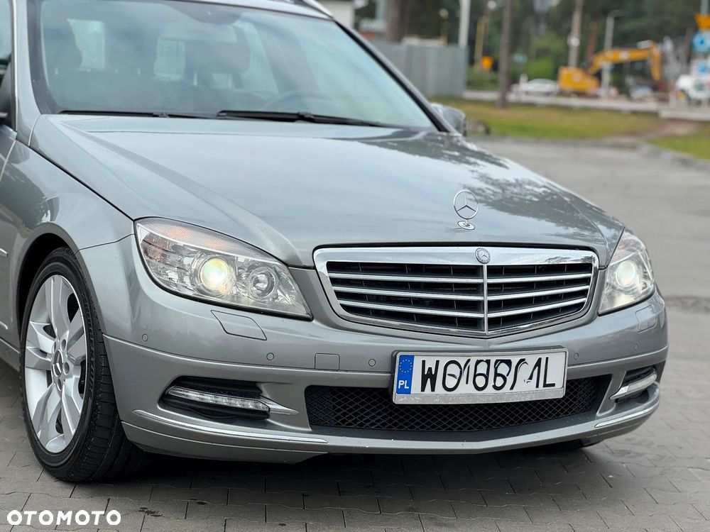 Mercedes-Benz Klasa C 250 CDI DPF 4Matic 7G-TRONIC BlueEFFICIENCY Elegance - 9