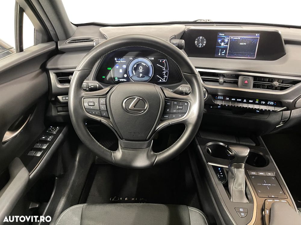 Lexus UX 250h Business Edition - 6
