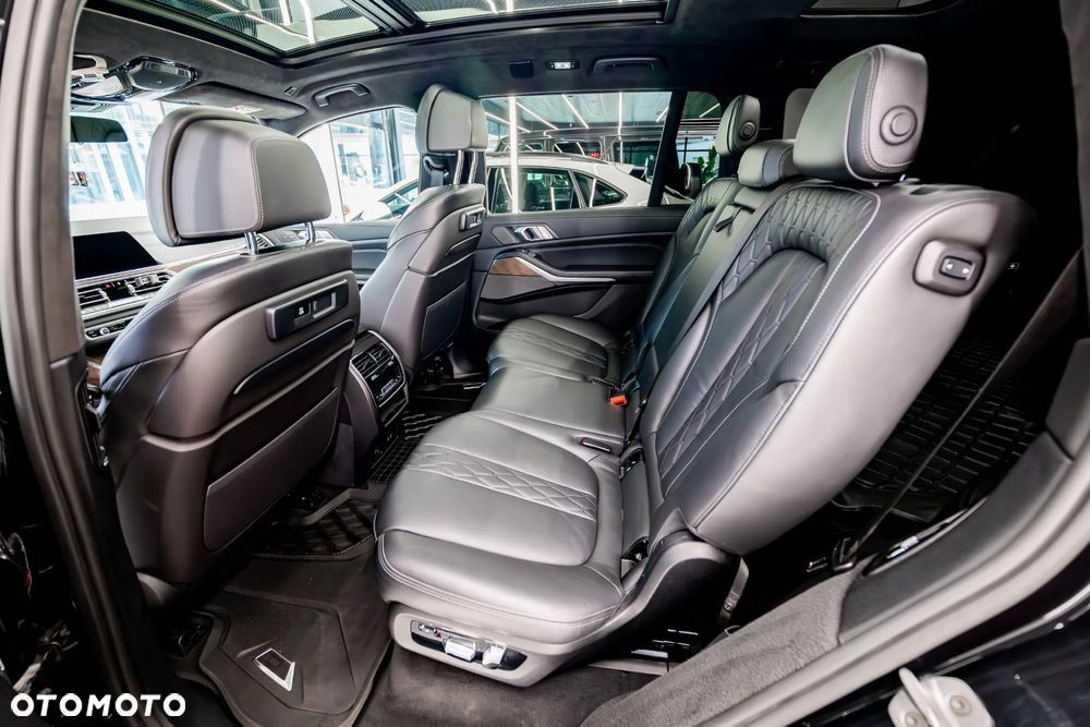 BMW X7 M50d sport - 17