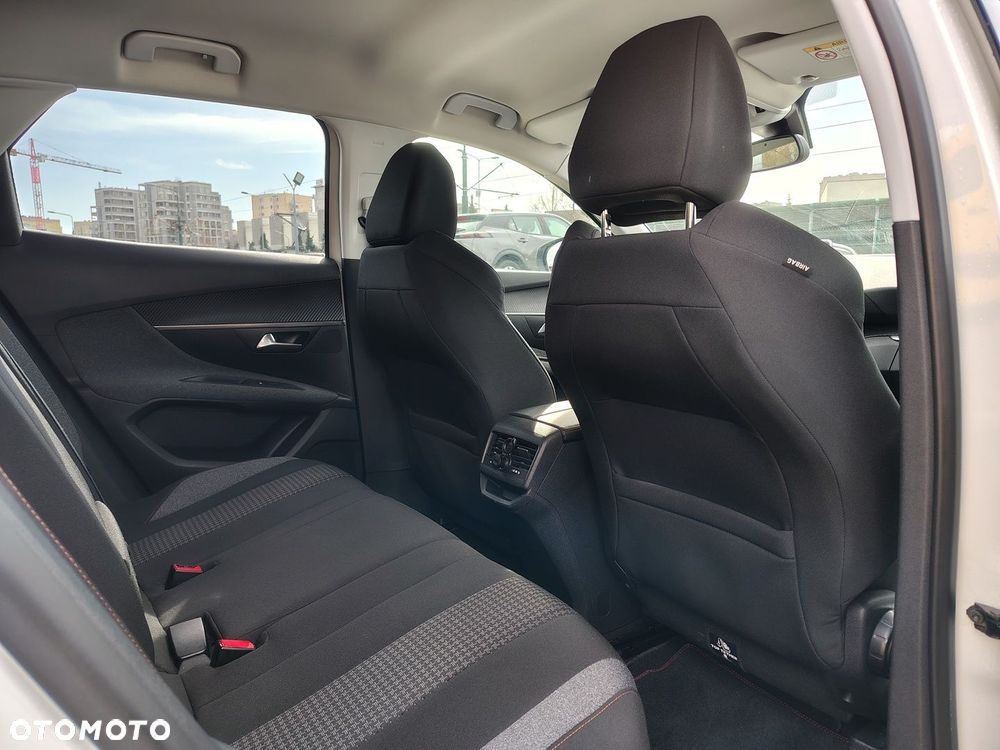 Peugeot 3008 1.5 BlueHDi Active S&S EAT8 - 9