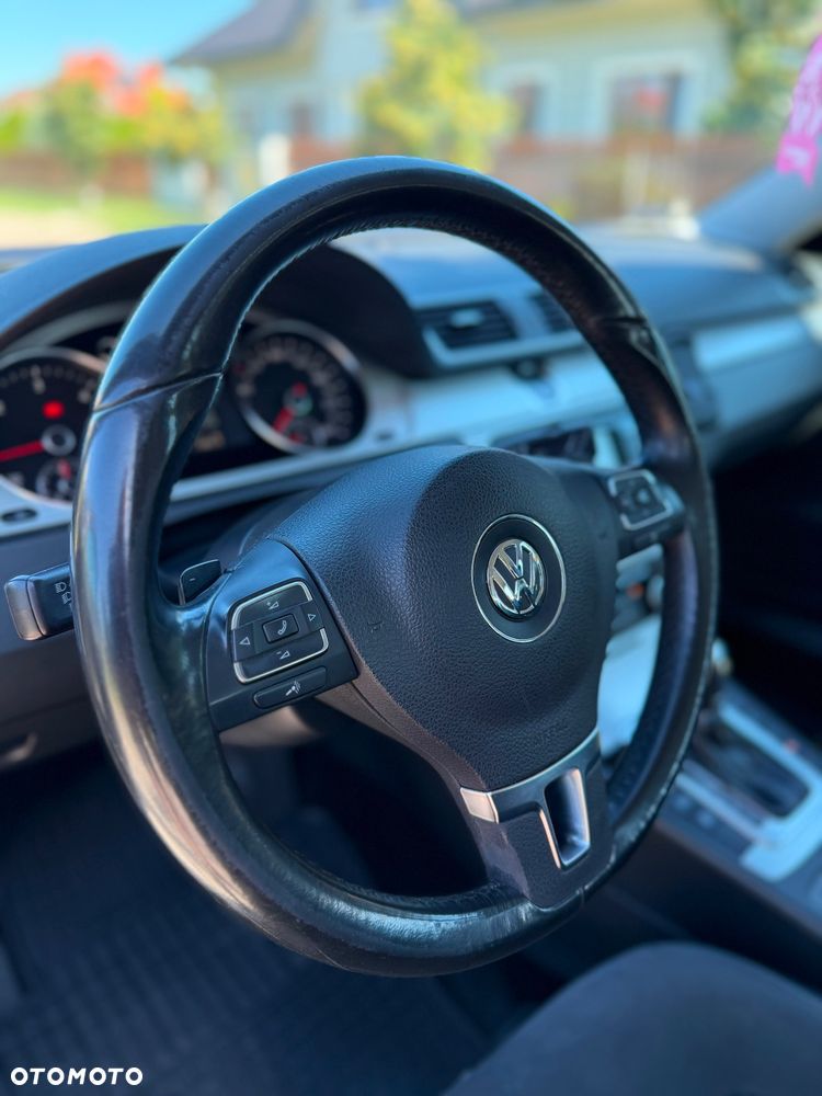 Volkswagen Passat 2.0 TDI 4Motion DSG BlueMotion Tech Highline - 11