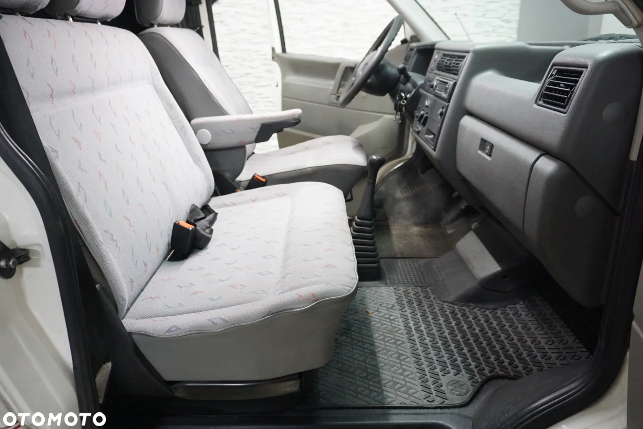 Volkswagen Caravelle TDI Basis / CL - 19