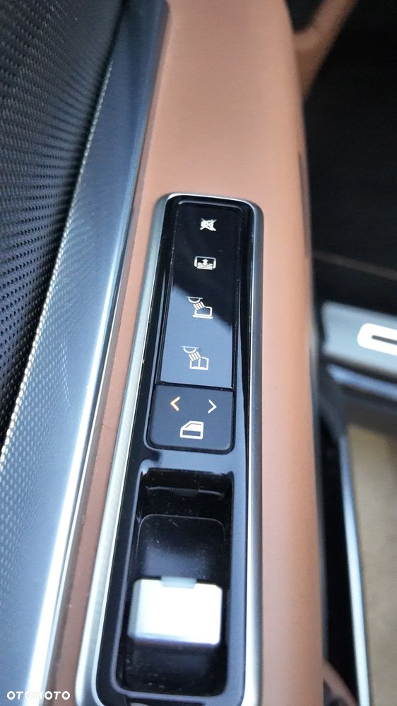 Land Rover Range Rover 4.4SD V8 LWB AB - 33