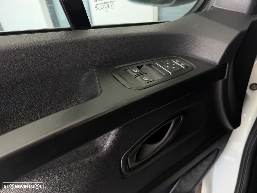 Renault Trafic 2.0 IVA Dedutível 3Lugares L1H1 - 19