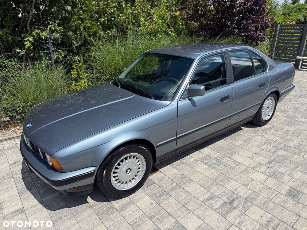 BMW Seria 5 525i - 35