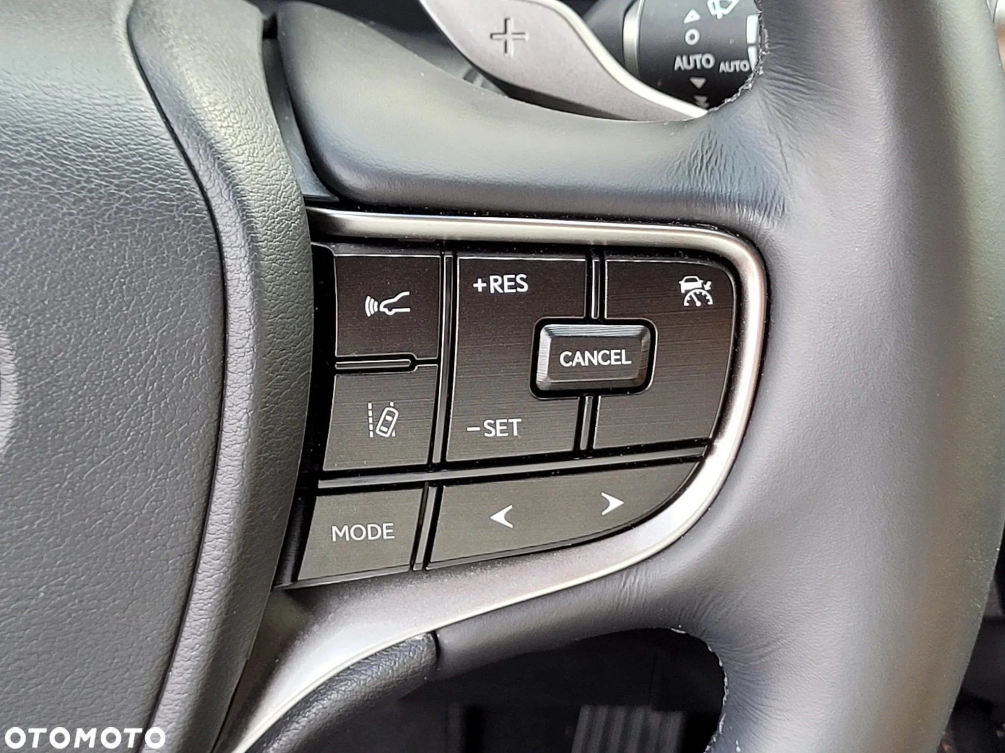 Lexus ES 300h Business Edition - 26