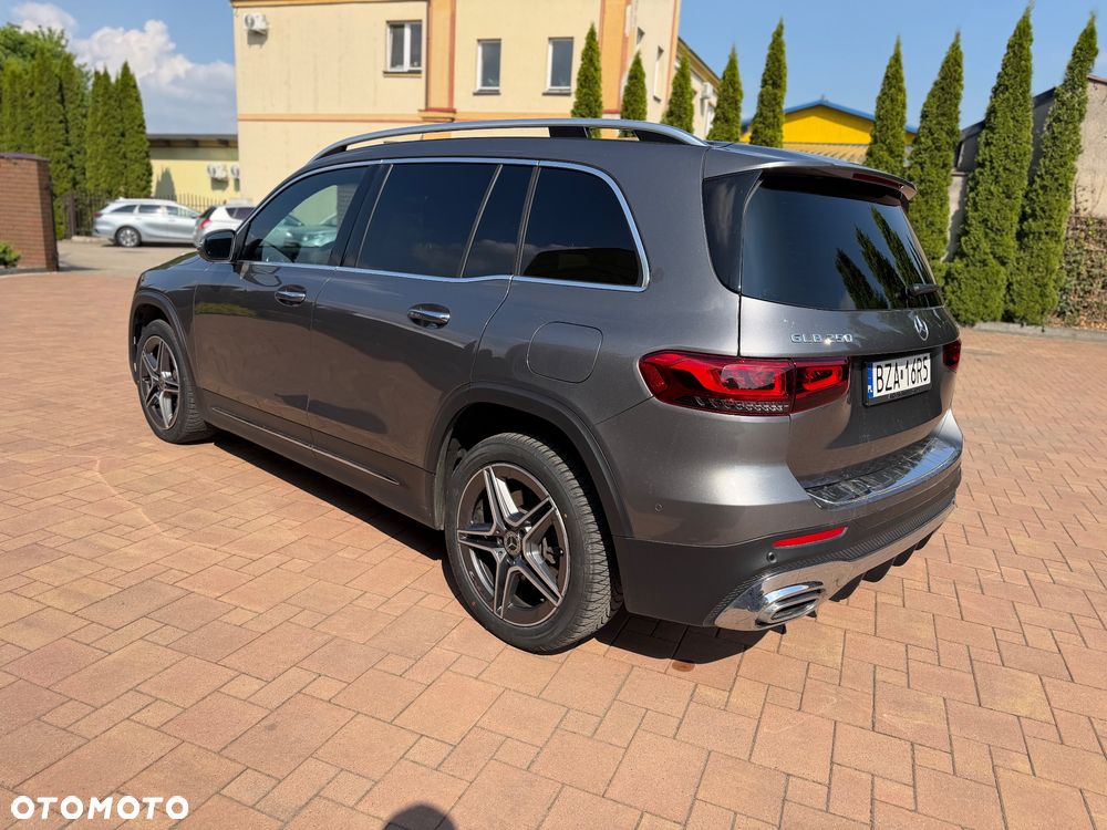 Mercedes-Benz GLB 250 4-Matic AMG Line 8G-DCT - 12