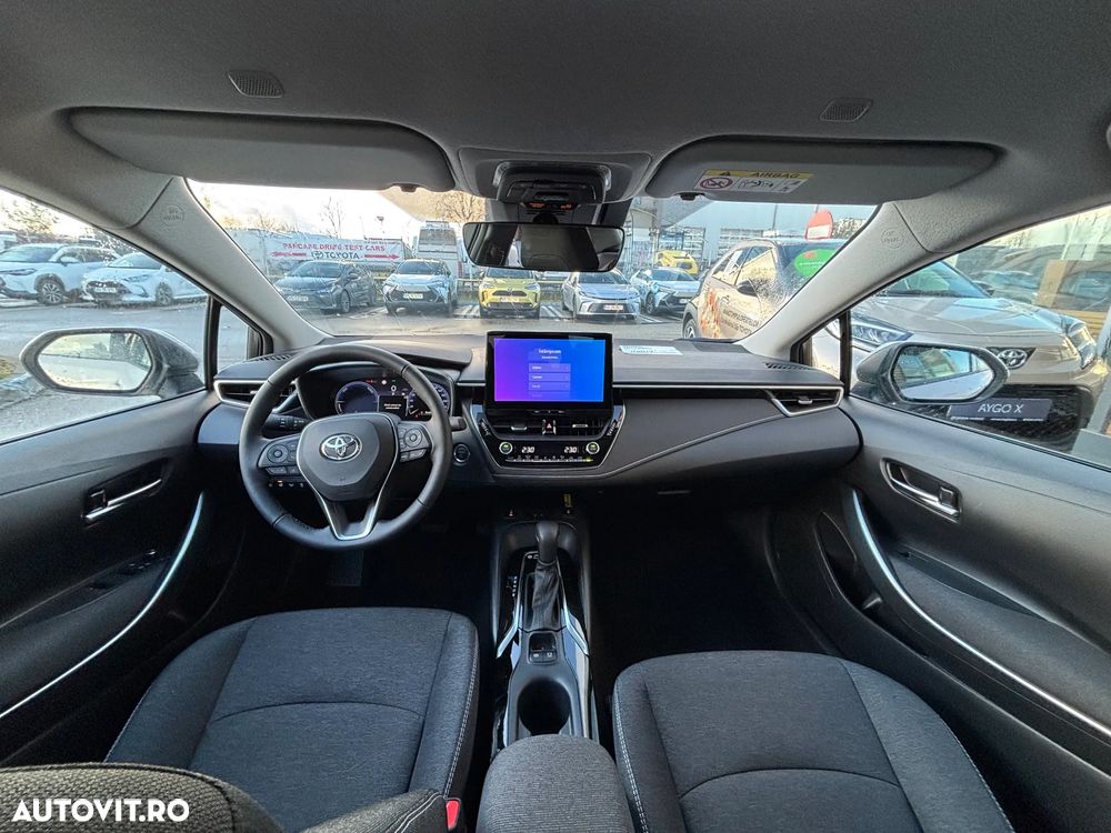 Toyota Corolla 1.8 HSD Business - 11