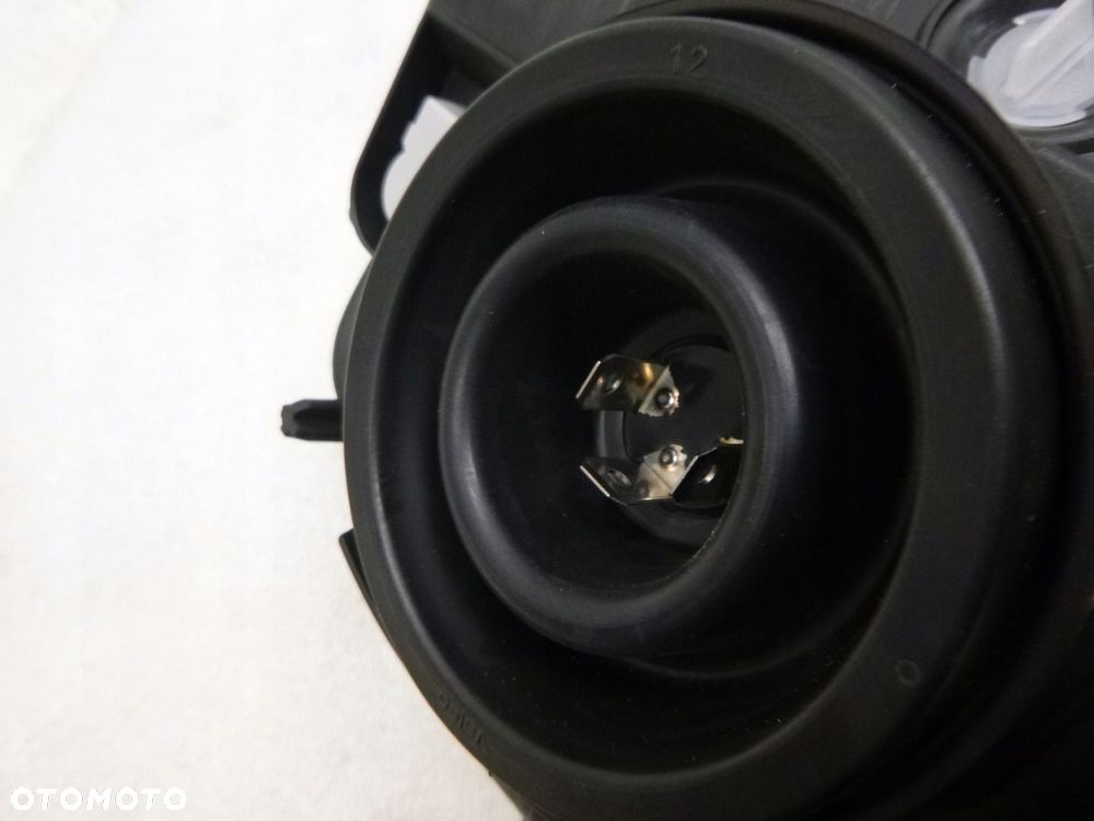 DACIA LOGAN 08-13 LAMPA PRAWY PRZÓDPRZEDNIA ORYGINAŁ - 15