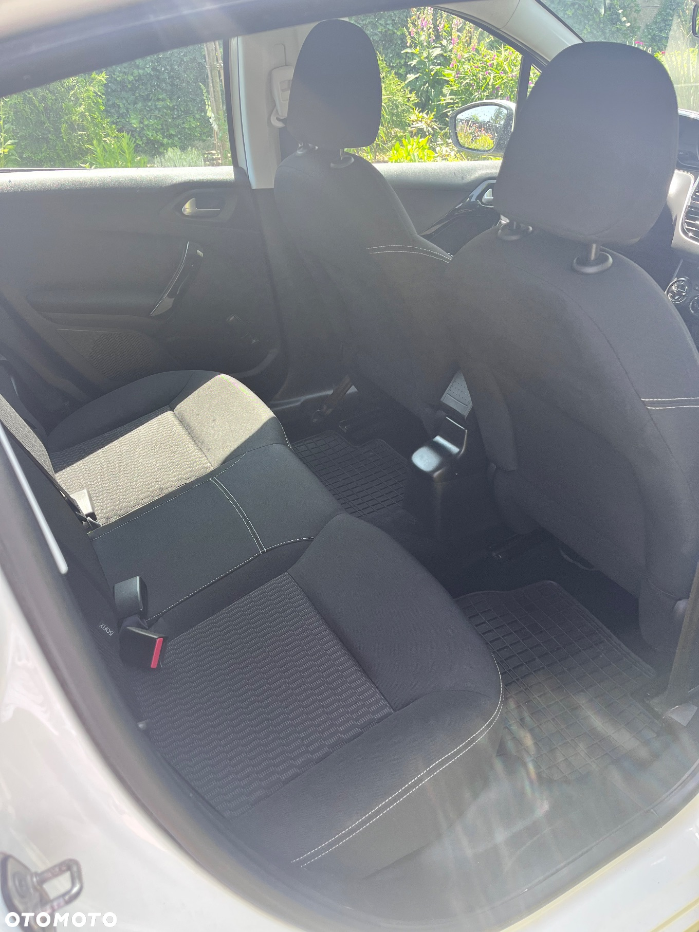 Peugeot 208 1.6 BlueHDi Active - 11