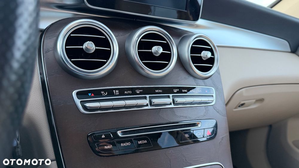 Mercedes-Benz GLC 300 4-Matic - 3