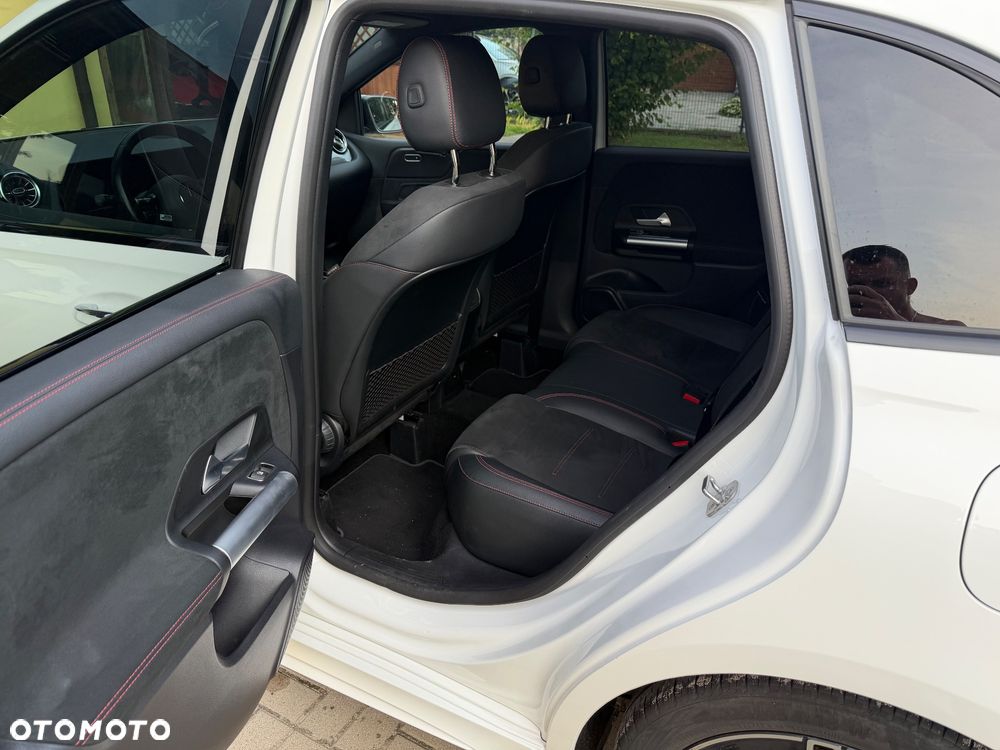Mercedes-Benz Klasa B 200 d AMG Line 8G-DCT - 11