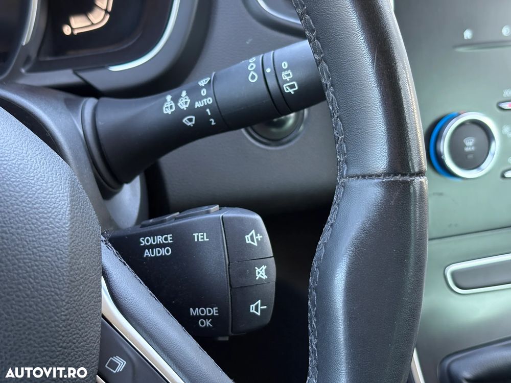 Renault Scenic BLUE dCi 120 BLACK EDITION - 15