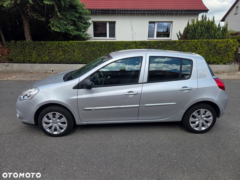 Renault Clio - 8