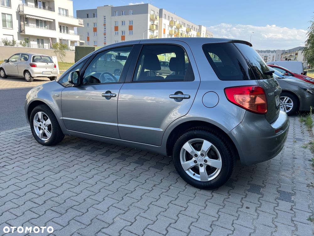 Suzuki SX4 1.6 Premium - 15