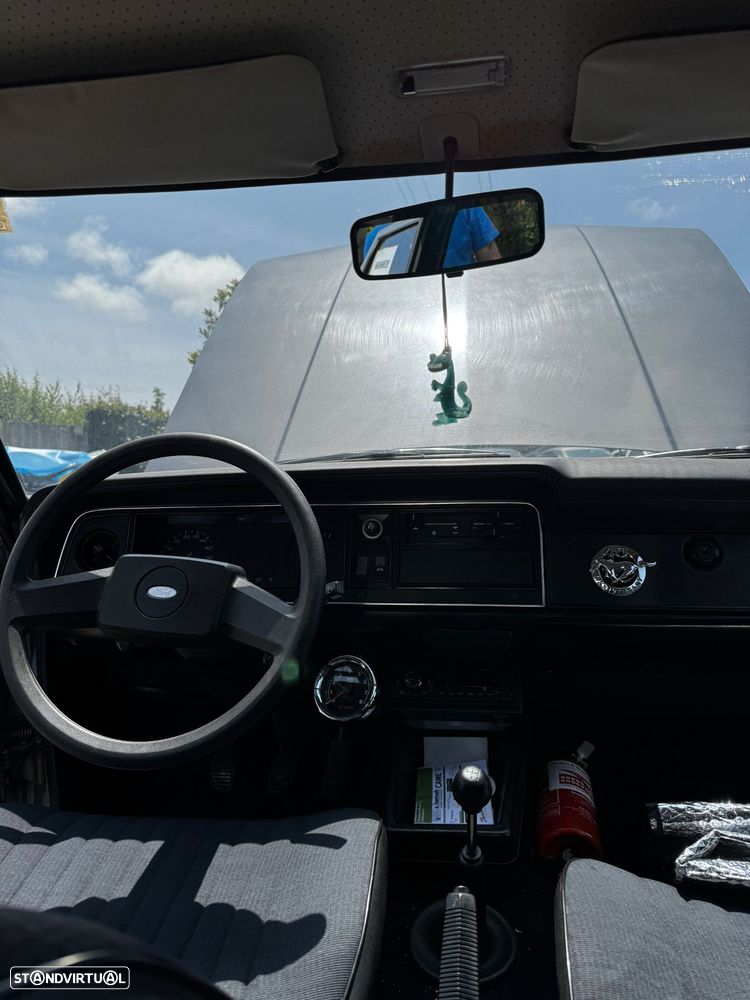 Ford Cortina - 8