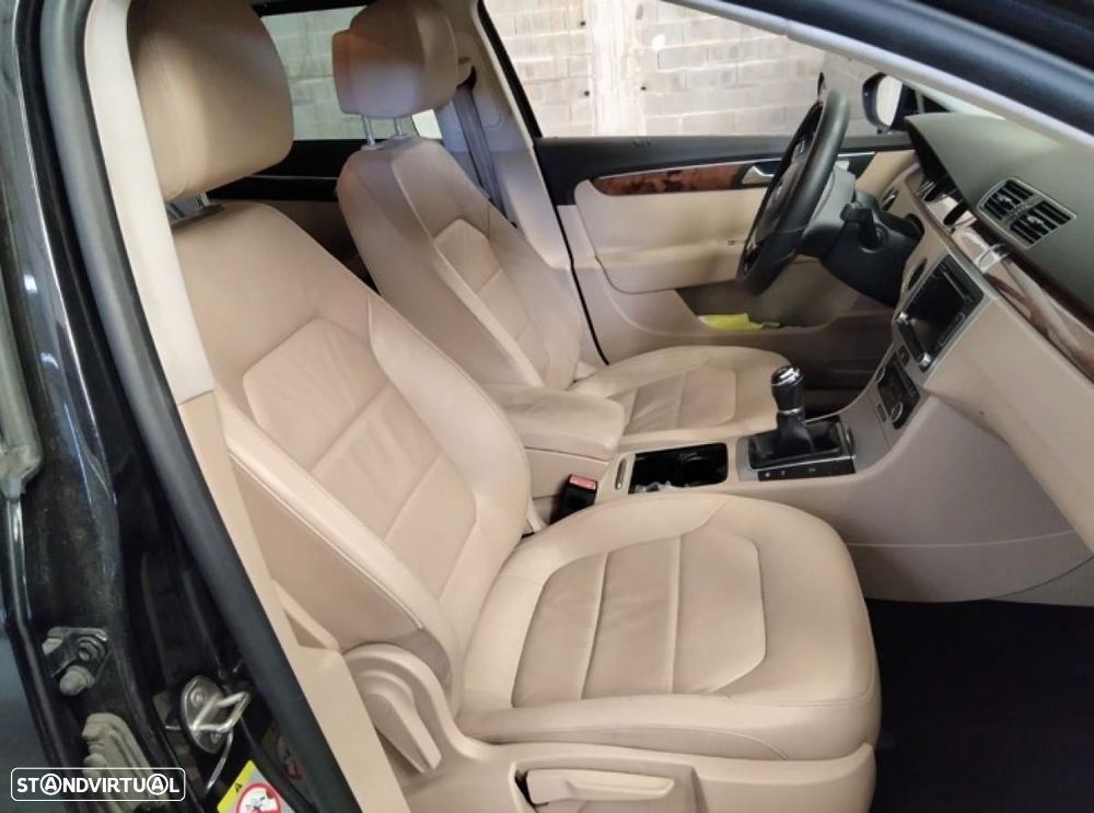 VW Passat - 4
