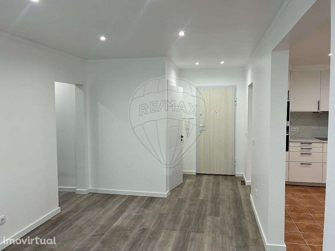 Apartamento T2 para arrendamento - Grande imagem: 2/19