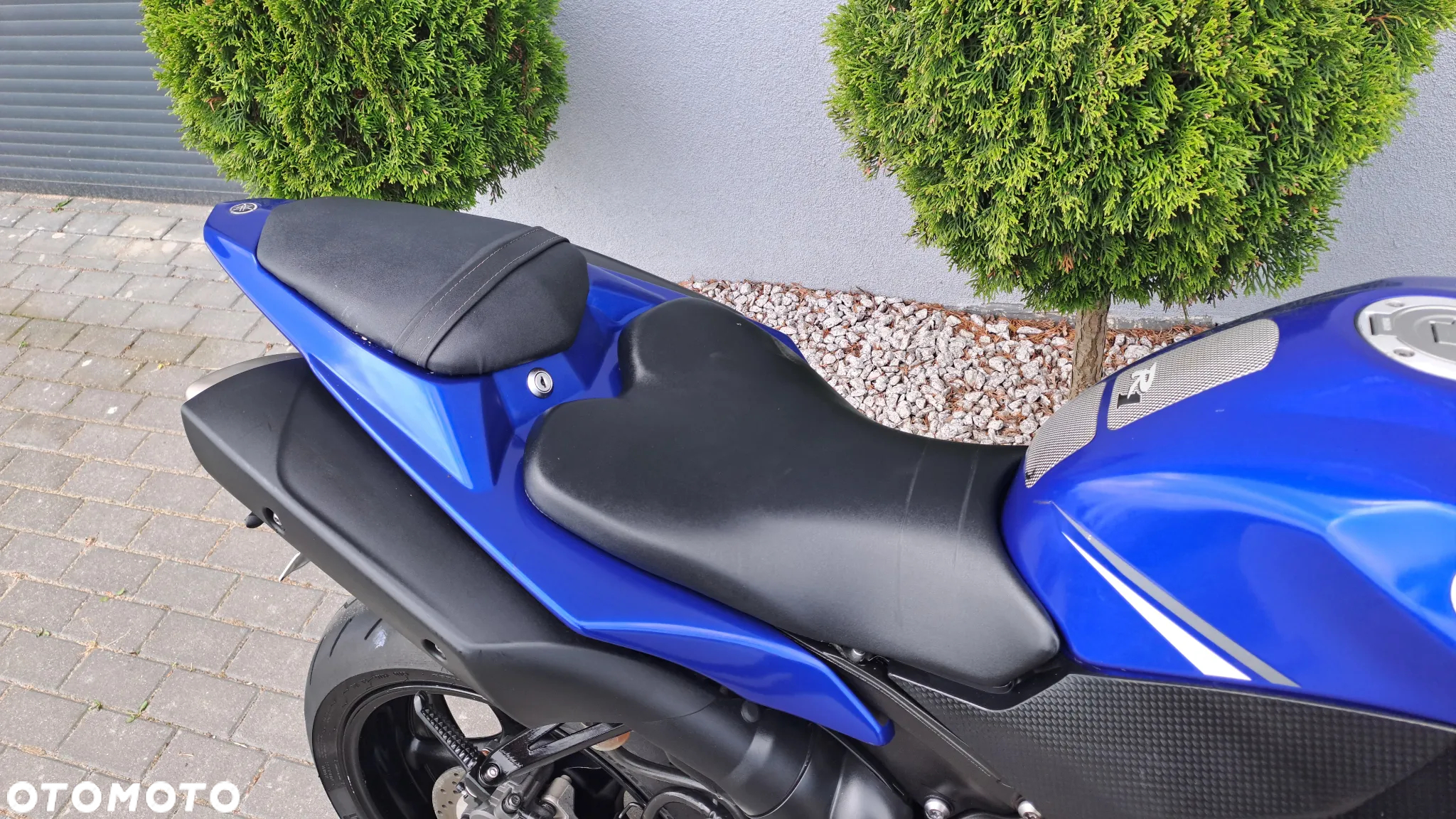 Yamaha R1 - 22
