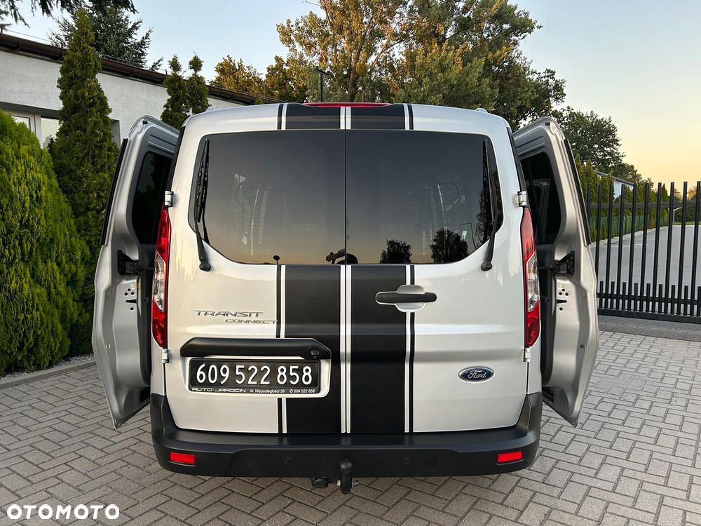Ford Tourneo Connect Grand - 16