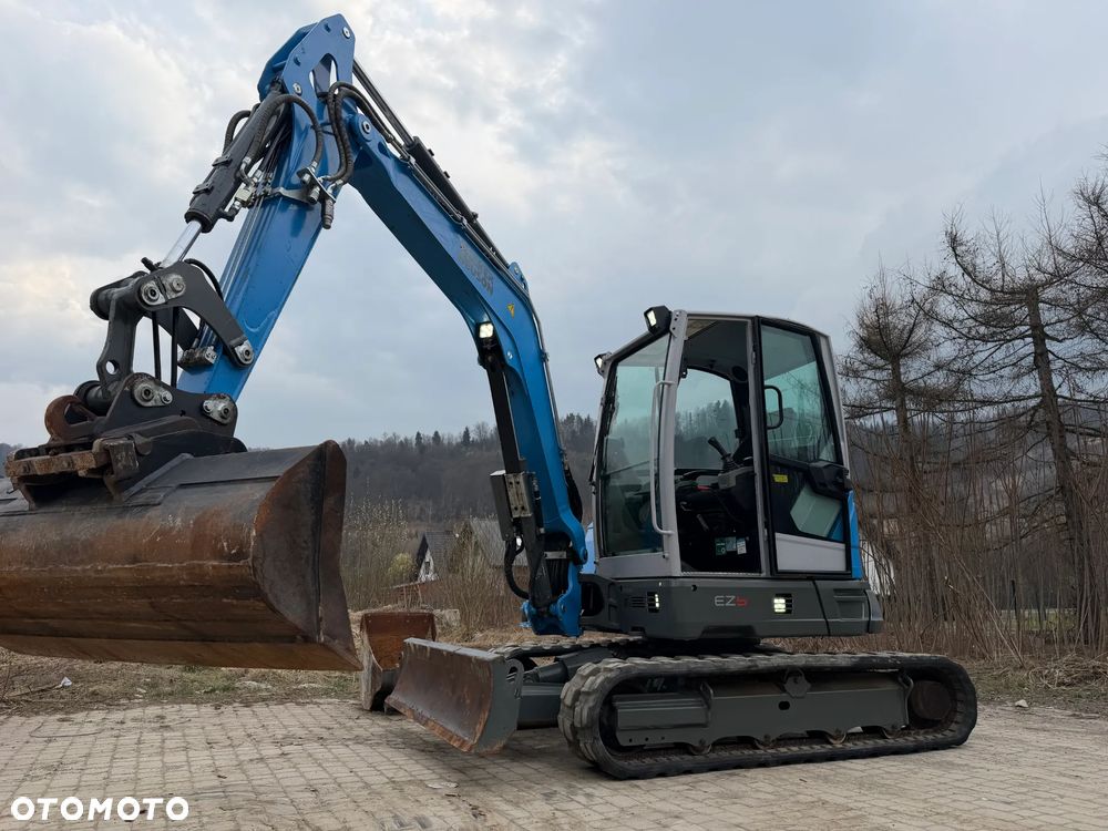 Wacker Neuson EZ50 Koparka Gąsienicowa 5,5 Tony. 2022 rok. 1400 mtg. Jak Nówka z salonu! ani deka luzów czy wycieków! Pochodzi z Gospodarstwa Norweskiego! Aktualne serwisy DEKRA BMWT. 2 łyżki. Silnik PERKINS 4 cyl. 52km. Maszyna Full wypasiona! Bogata wersja Norweska! Klima. Radio Usb. Szybkozłącze Hydrauliczne. OKAZJA. Pełny Oryginał historia do sprawdzenia w Wacker autoryzowany! - 4
