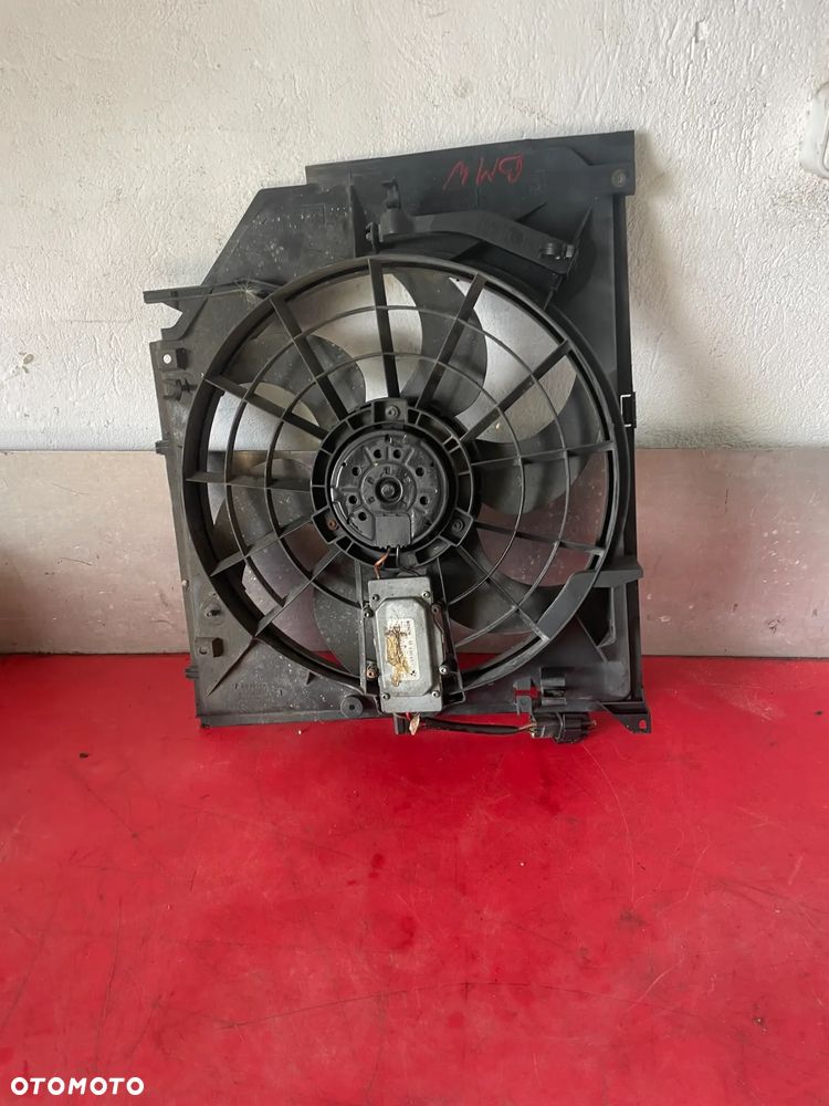 WENTYLATORY CHŁODNICY BMW E46 0130303937 - 1