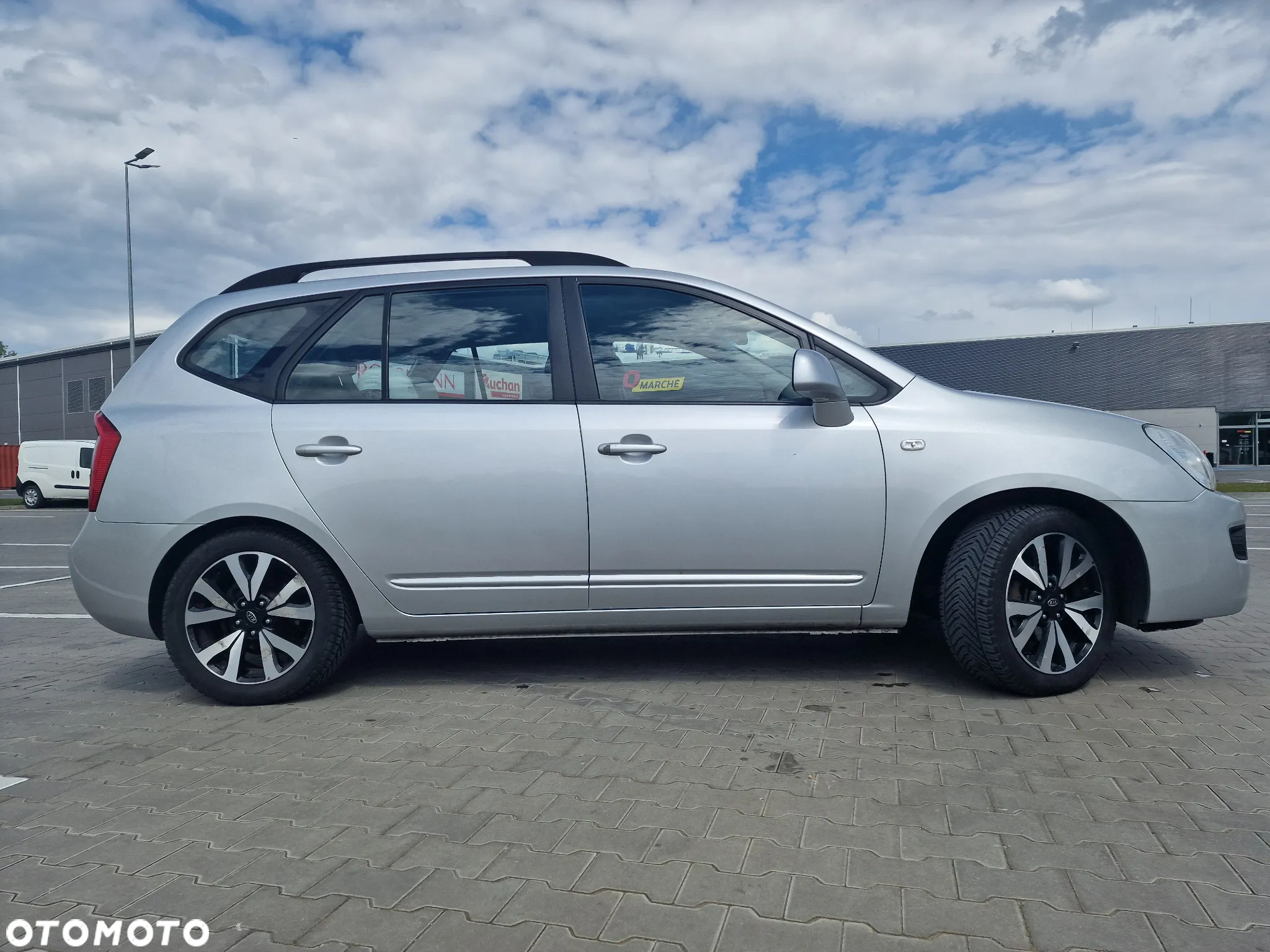 Kia Carens 2.0 CVVT Spirit - 4