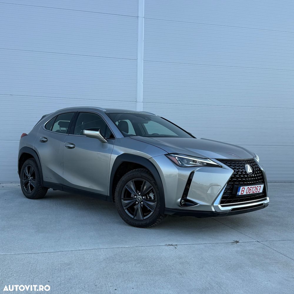 Lexus UX 250h FWD Business - 4