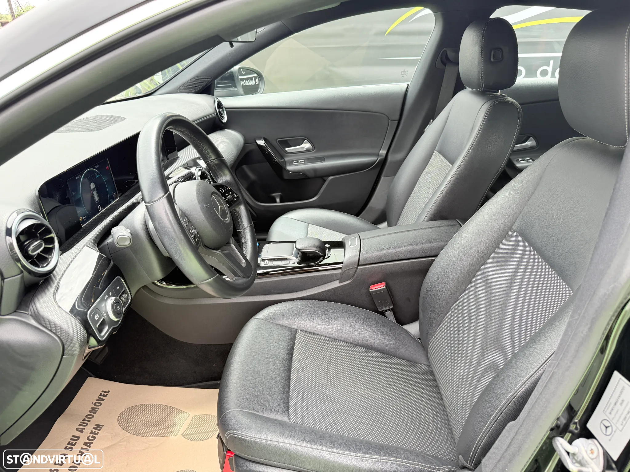 Mercedes-Benz CLA 180 d Shooting Brake 7G-DCT - 13