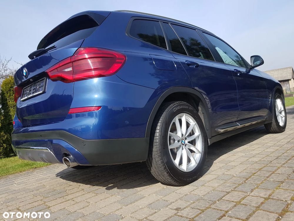 BMW X3 sDrive18d Business Edition - 26