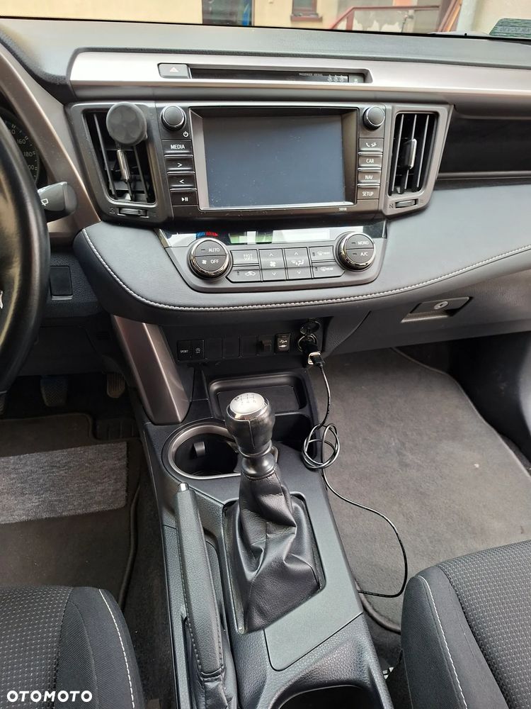 Toyota RAV4 - 12