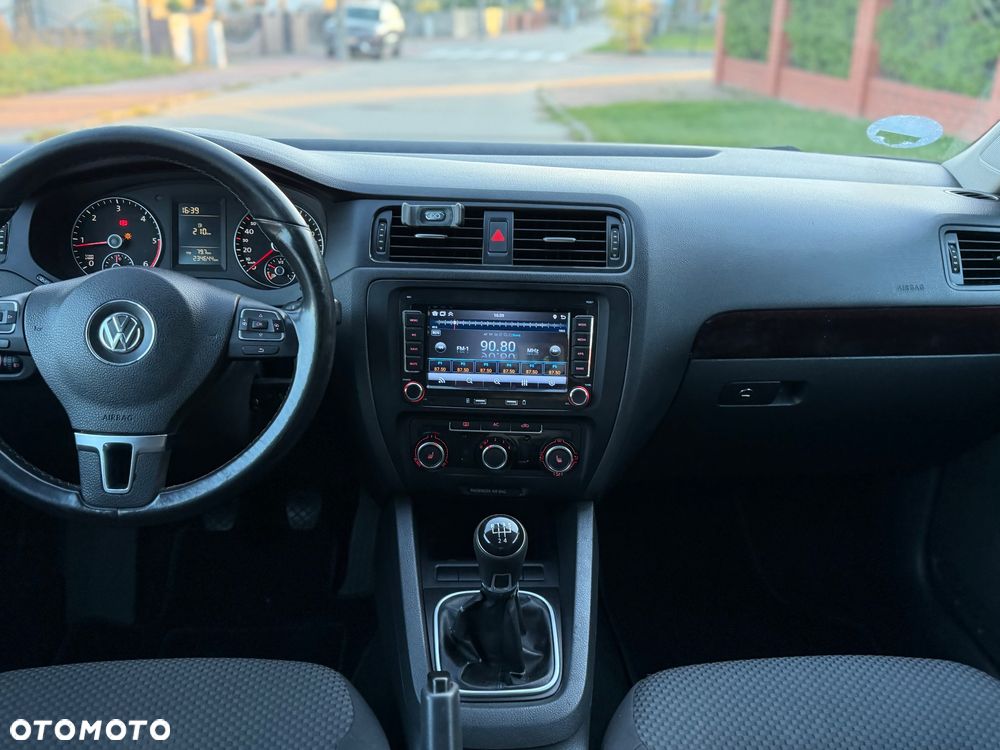 Volkswagen Jetta 1.6 TDI BMT Comfortline - 22