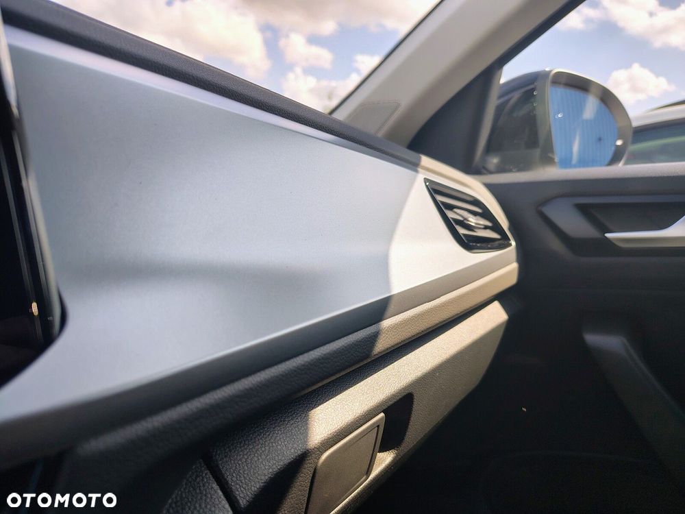 Volkswagen T-Roc - 24