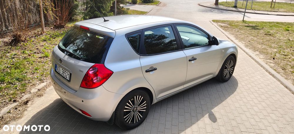 Kia Ceed 1.6 Crdi Comfort + - 3