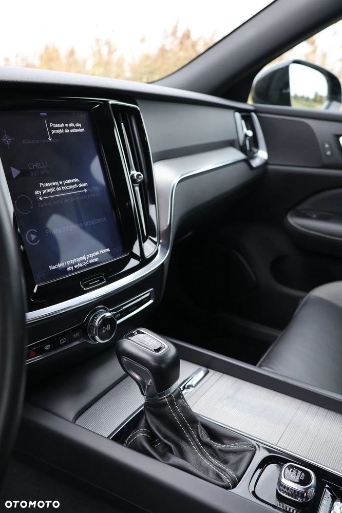 Volvo S60 T4 R-Design - 14