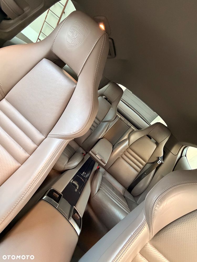 Porsche Panamera 4 PDK - 11
