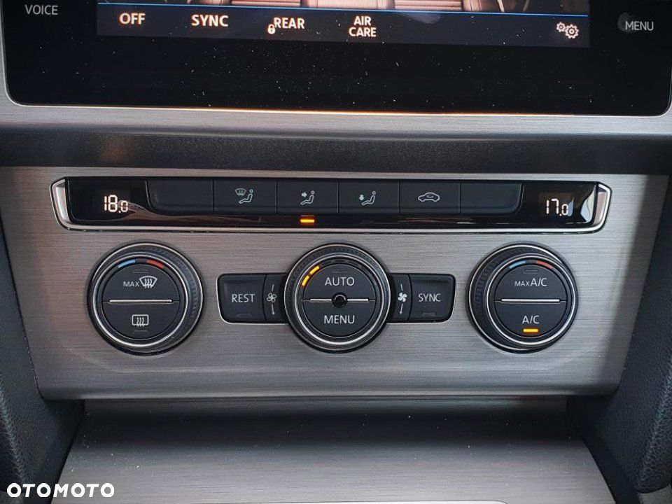 Volkswagen Passat - 24