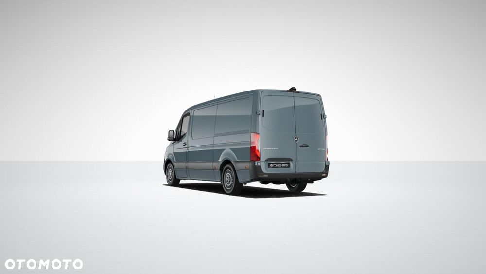 Mercedes-Benz Sprinter - 2