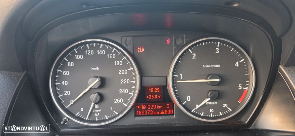 BMW X1 18 d sDrive - 9