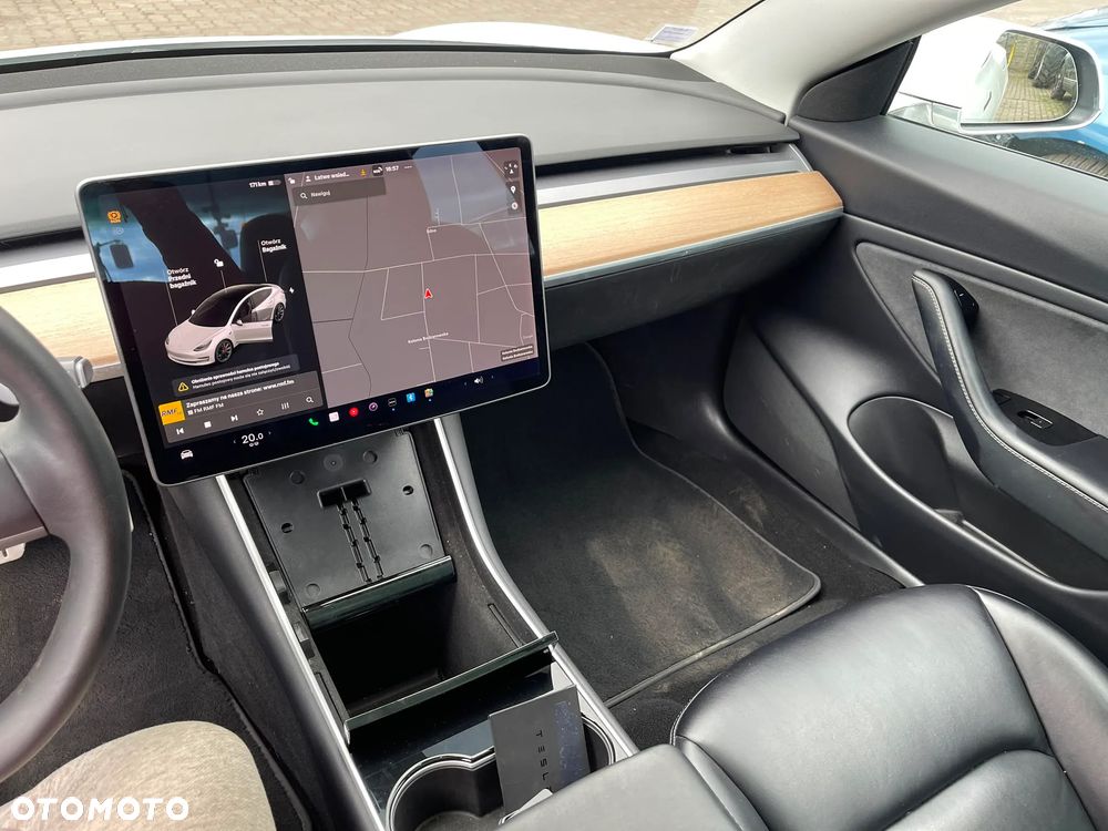 Tesla Model 3 Langstreckenbatterie Allradantrieb Dual Motor - 14