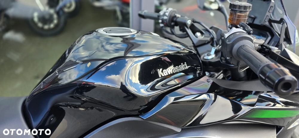 Kawasaki Ninja 1000 SX - 12